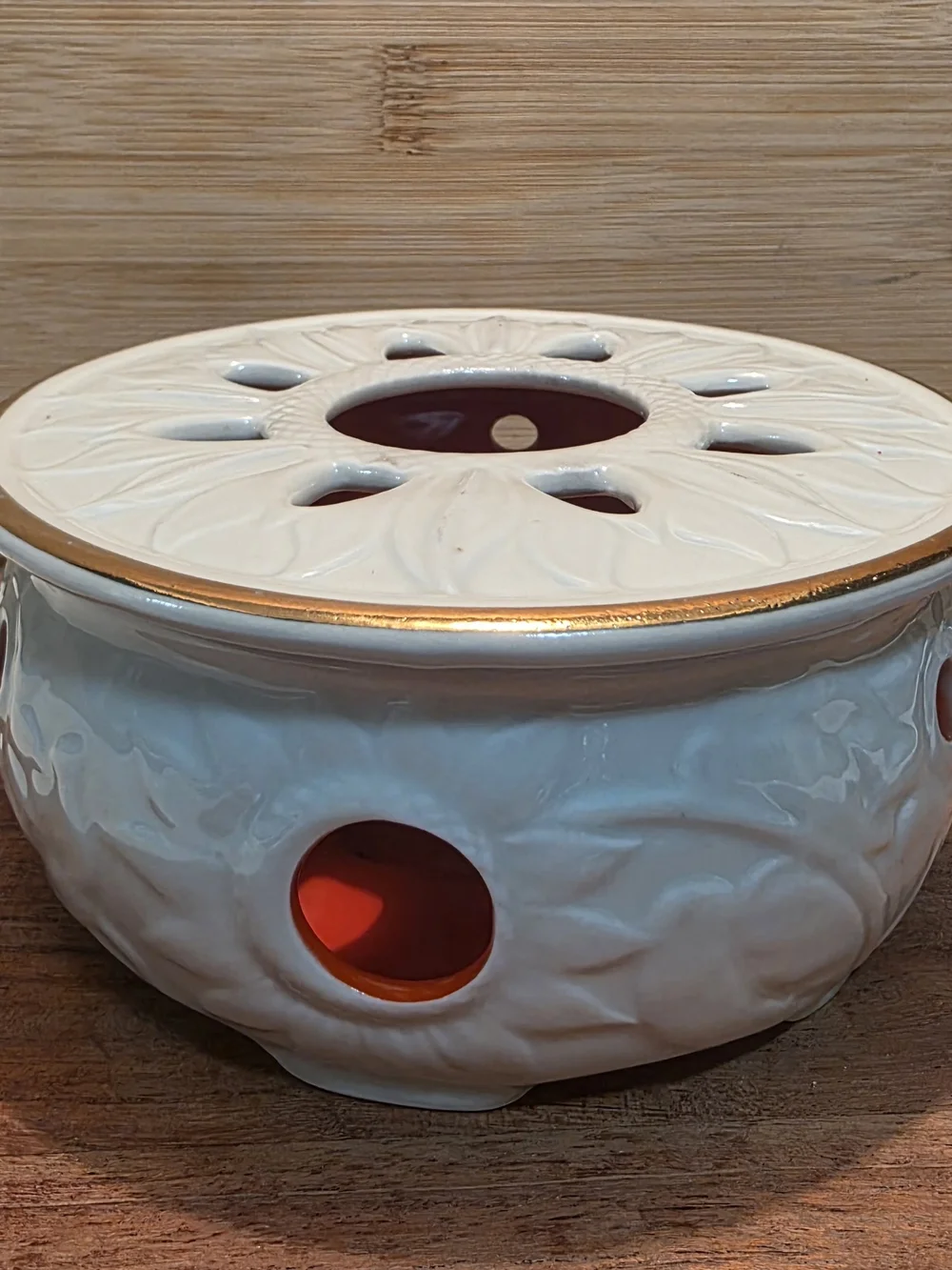 Vintage Gerold Porzellan Bavaria Teapot Warmer – Red, White & Gold